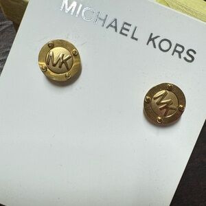 NEW AUTHENTIC MICHAEL KORS FULTON LOGO STUD GOLD MK EARRINGS MKJ1666710